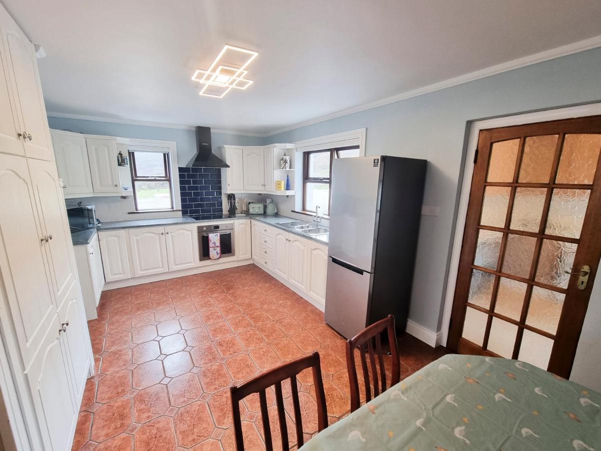 3 Bed Renovated Cottage Carramore Lake, Belmullet Балина Екстериор снимка